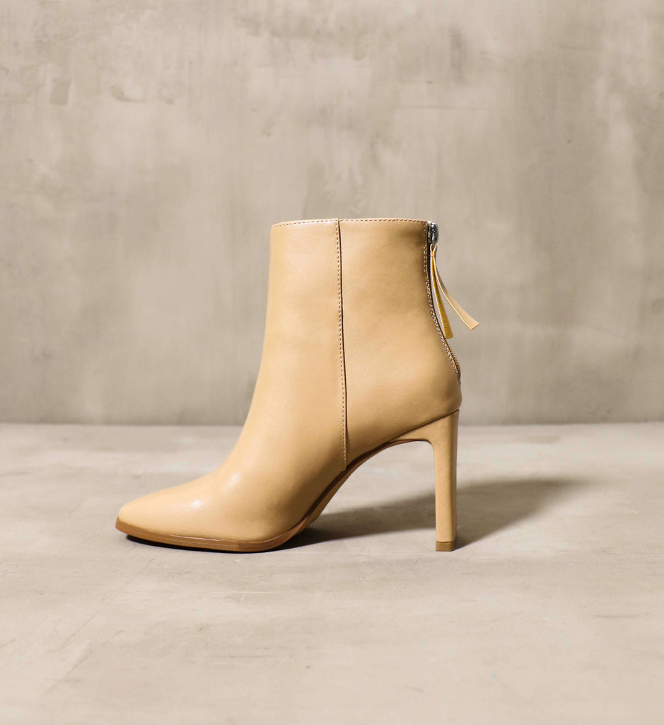 the inner side of the Not that Basic ankle boot in natural - Elle Bleu