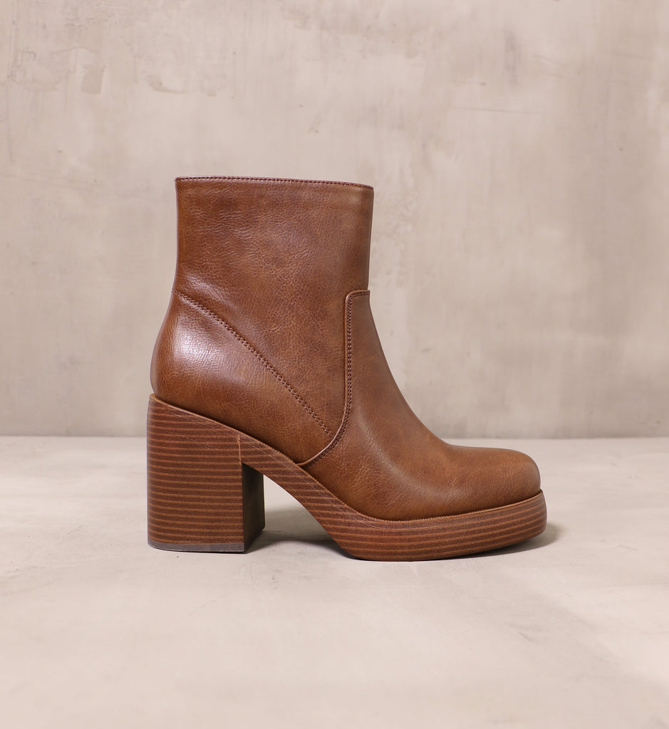outer side of the brown leather groovy type of love bootie