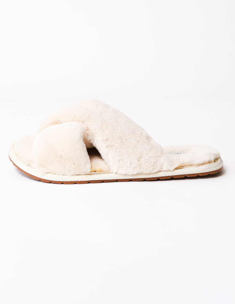 Beige cream fur the dreamers slipper on white background - elle bleu shoes
