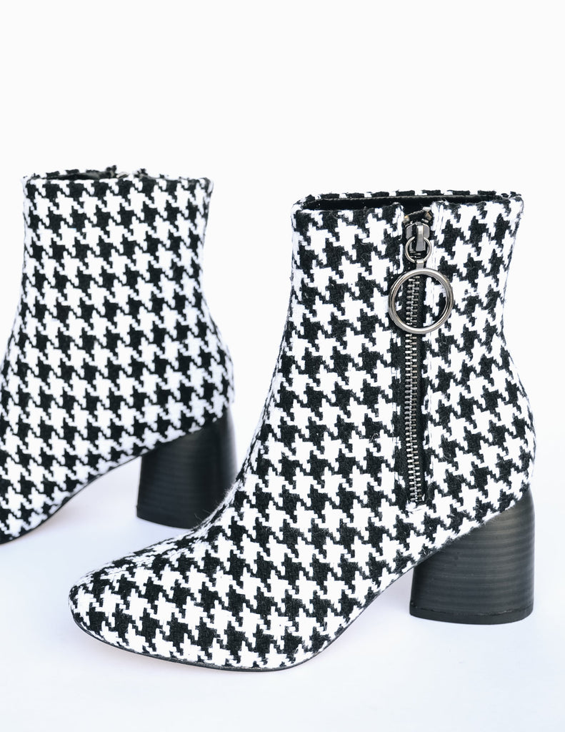 Side view of the sbicca houndstooth boot