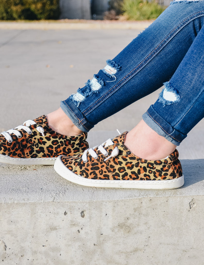 Leopard print sneakers on model - elle bleu