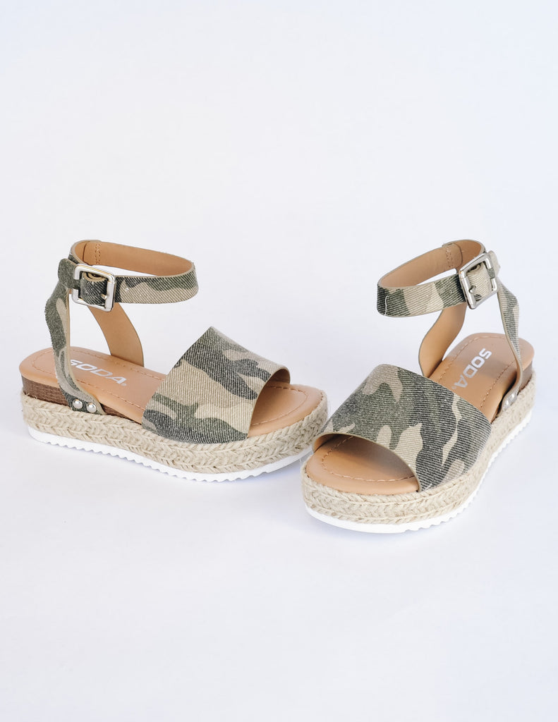 Camo walkin' on sunshine platform on white background - elle bleu shoes