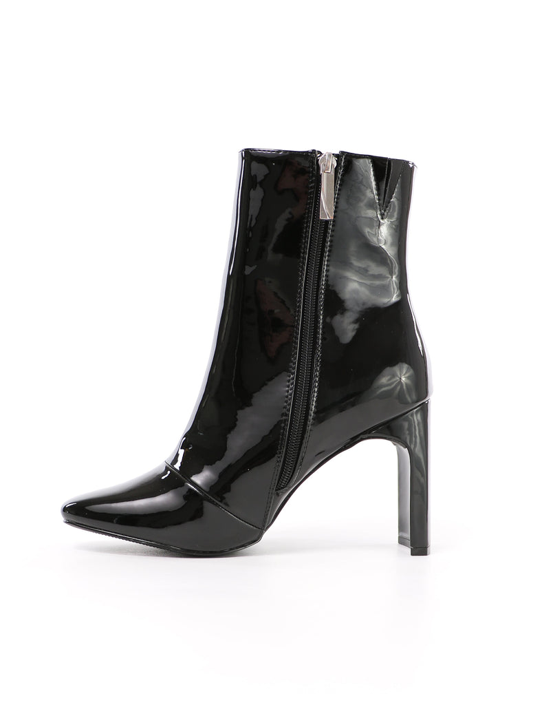inner side zipper of the black faux patent leather ankle bootie heel - elle bleu shoes
