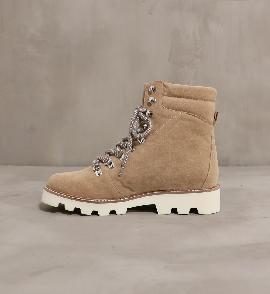 inner side of the neutral territory boot with khaki brown suede upper and laces