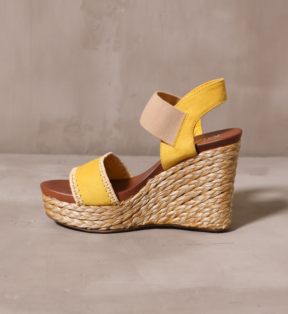 inner side of the braided rope wrapped sole on the shore thing wedge sandal